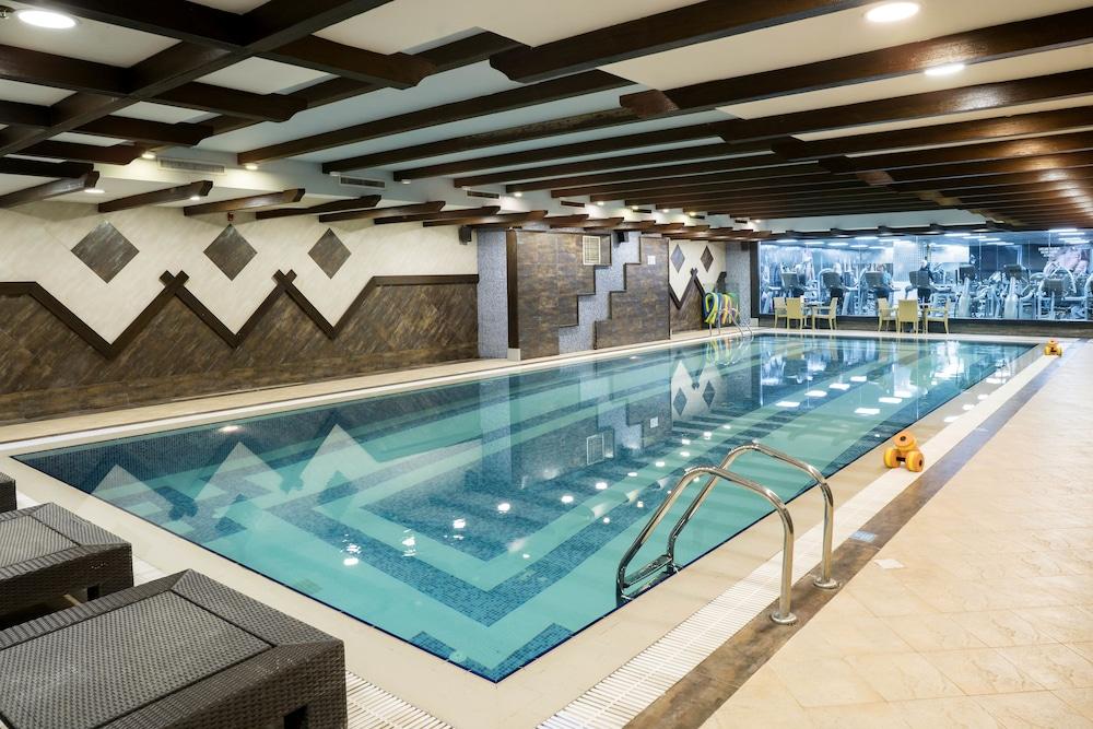 Hotel Ayass 4*