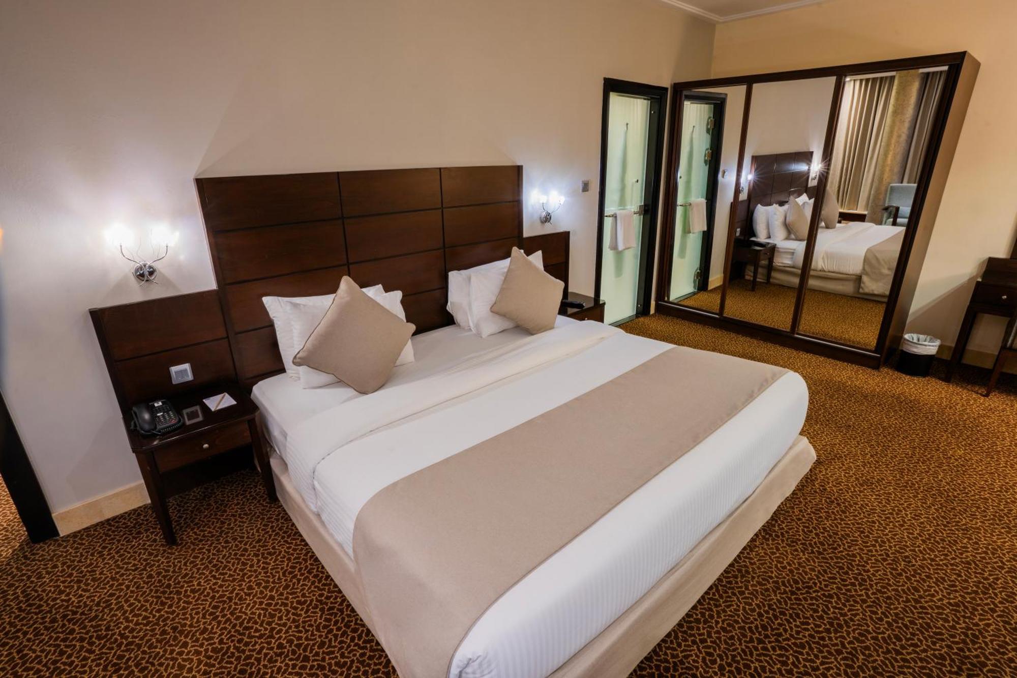 فندق اياس 4*