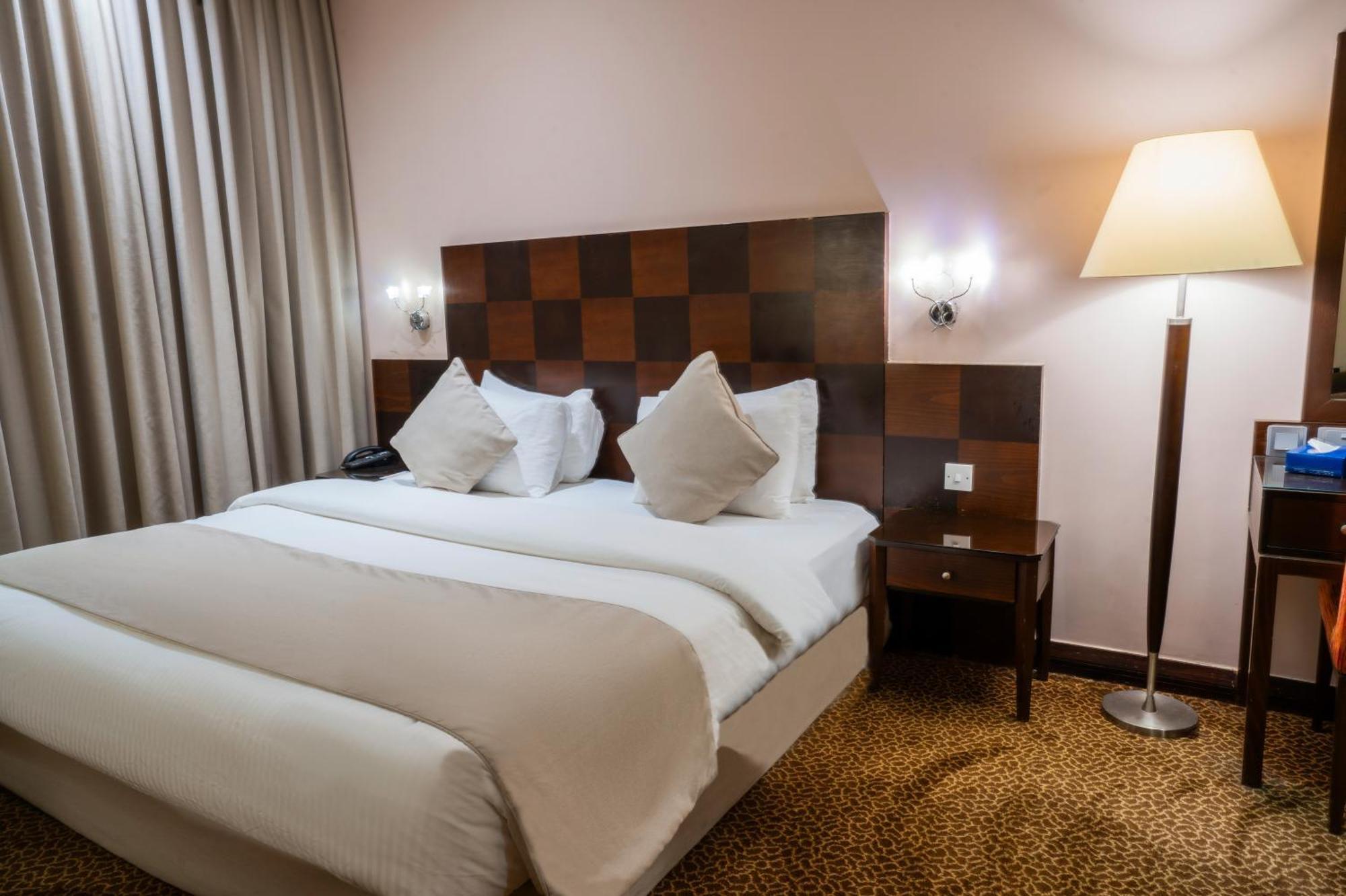 Ayass Hotel 4*